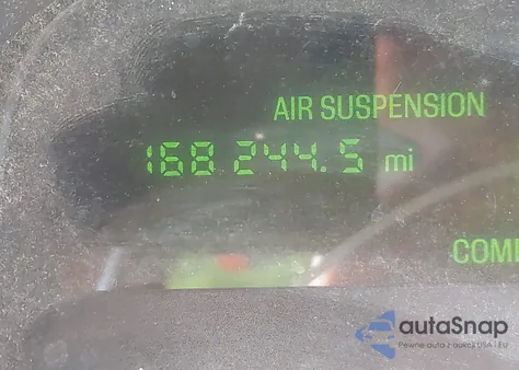 2002 Lincoln Town Car Cartier from USA, damaged, VIN 1LNHM83W32Y667781